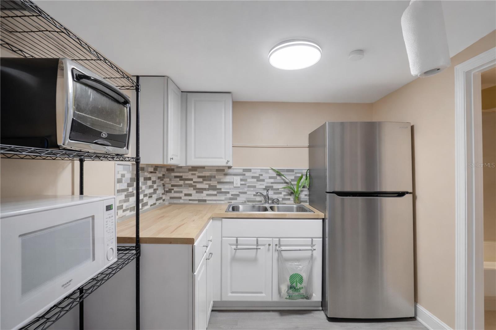 Listing photo id 26 for 316 Columbus Drive