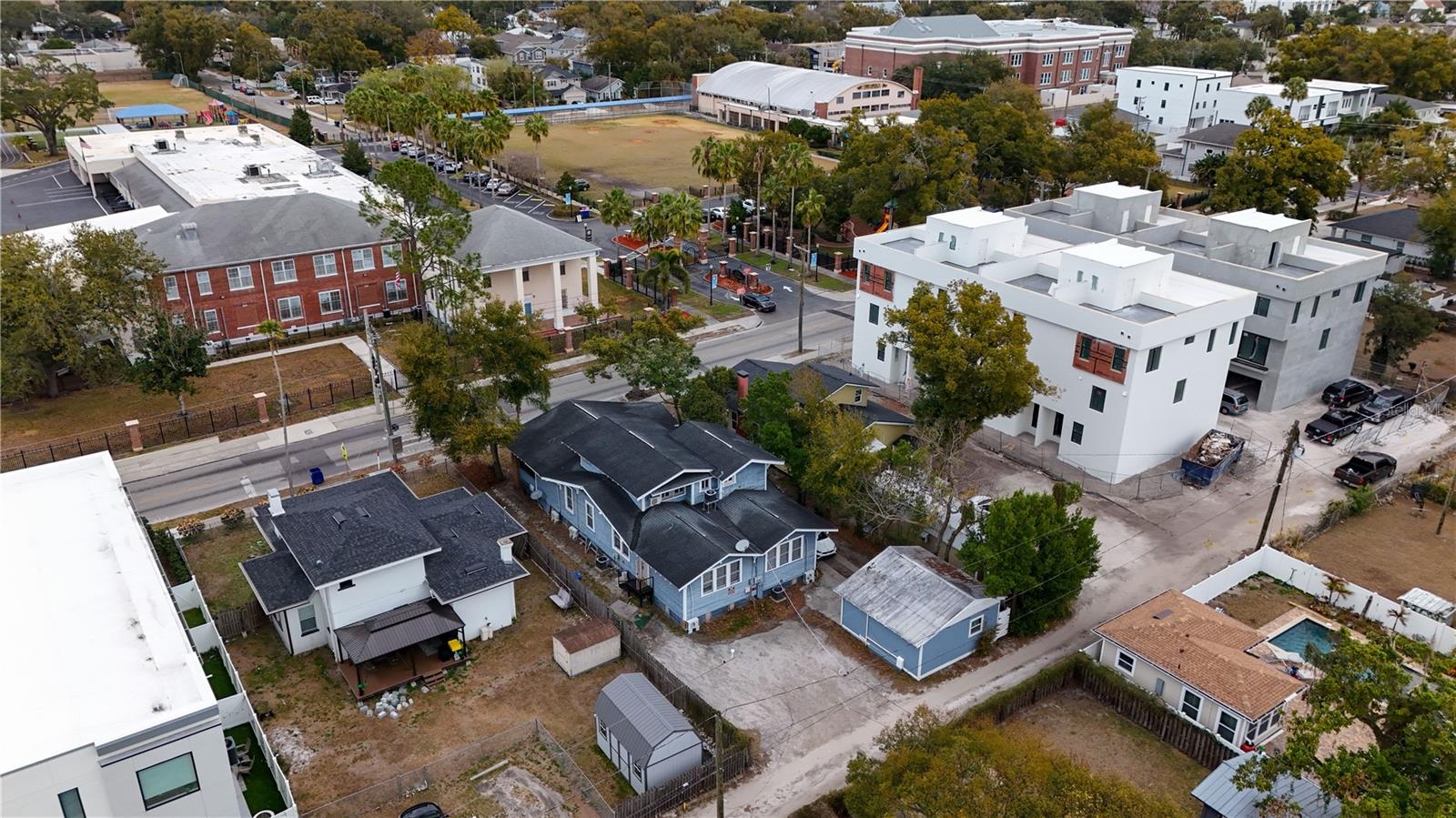 Listing photo id 34 for 316 Columbus Drive