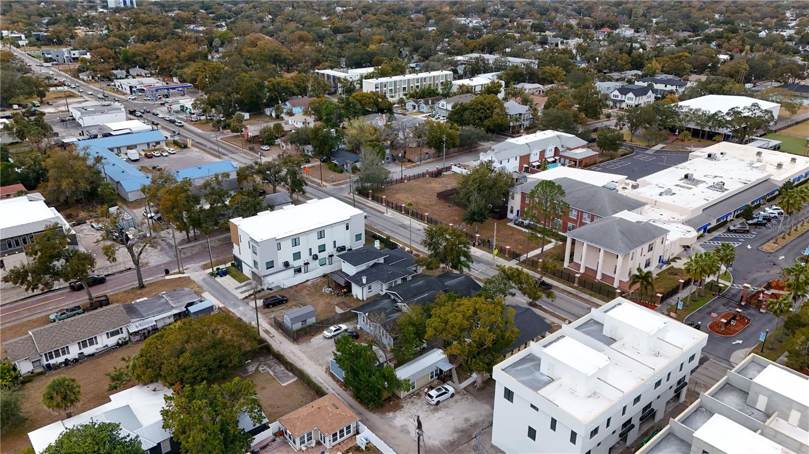 Listing photo id 35 for 316 Columbus Drive