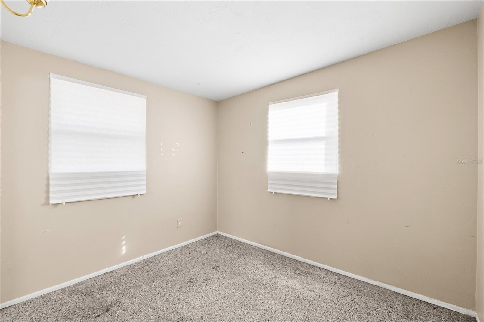 Image 15 of 29 For 10473 113th Avenue