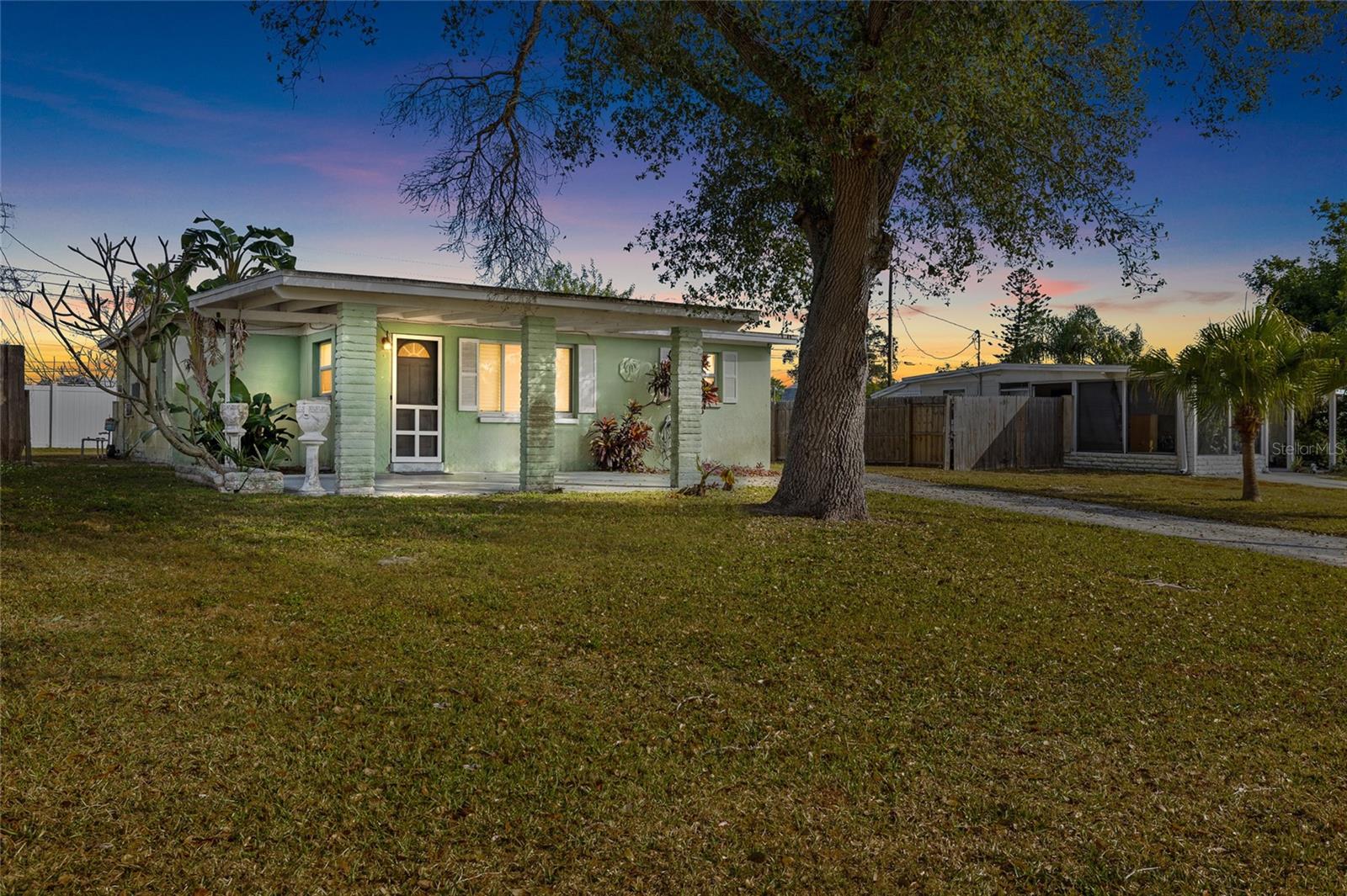 Image 2 of 29 For 10473 113th Avenue