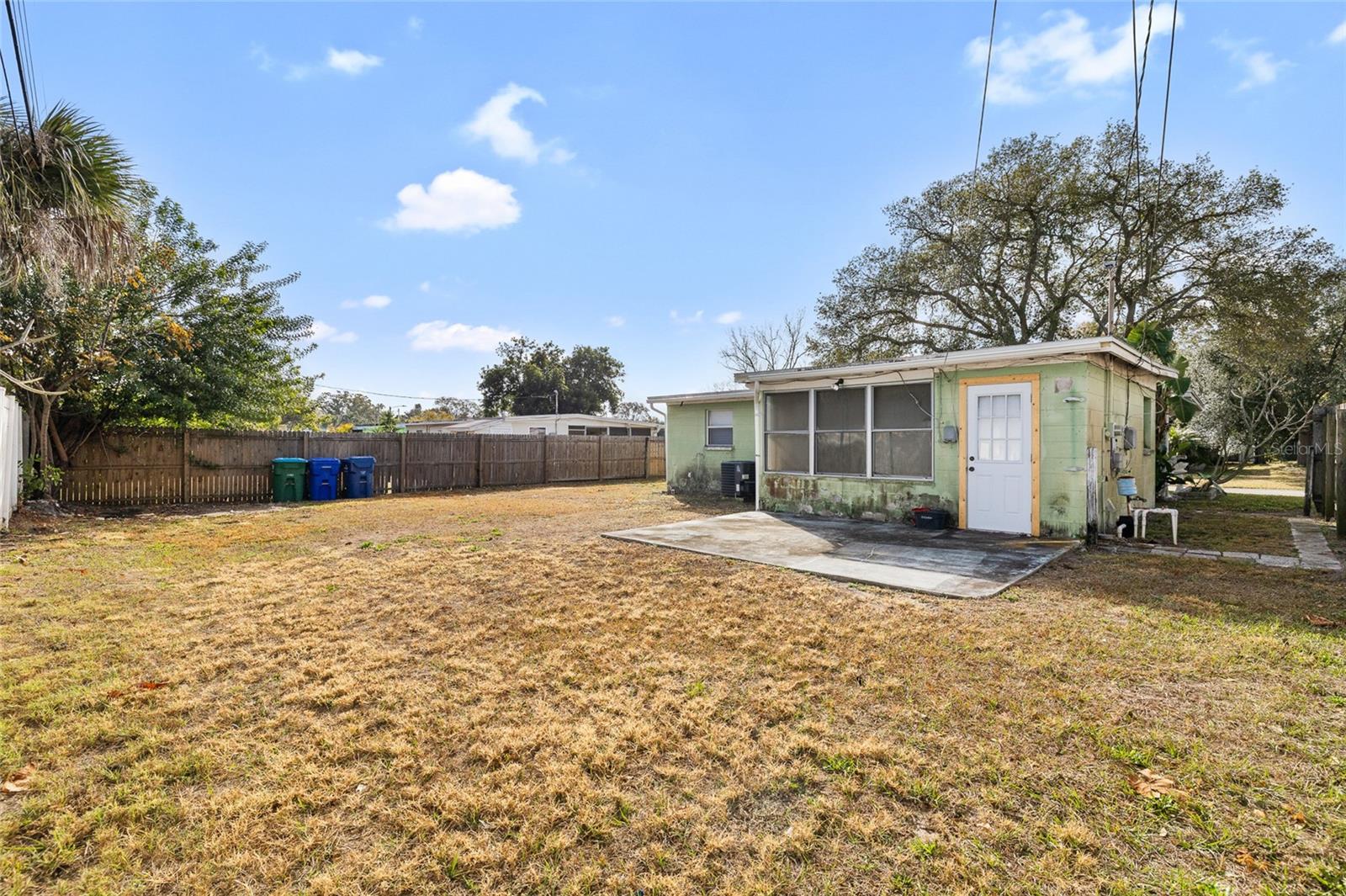 Image 22 of 29 For 10473 113th Avenue