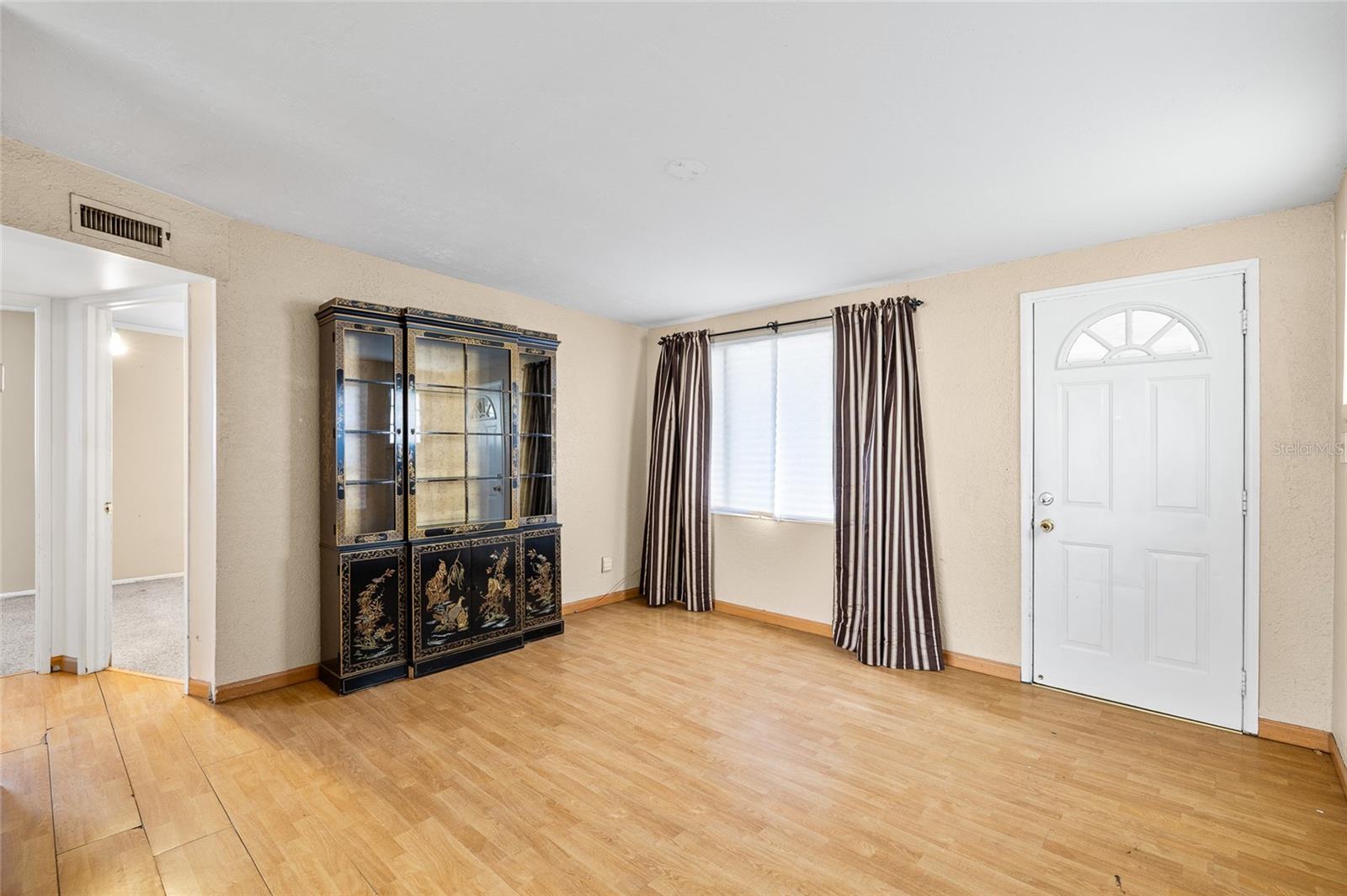 Image 7 of 29 For 10473 113th Avenue