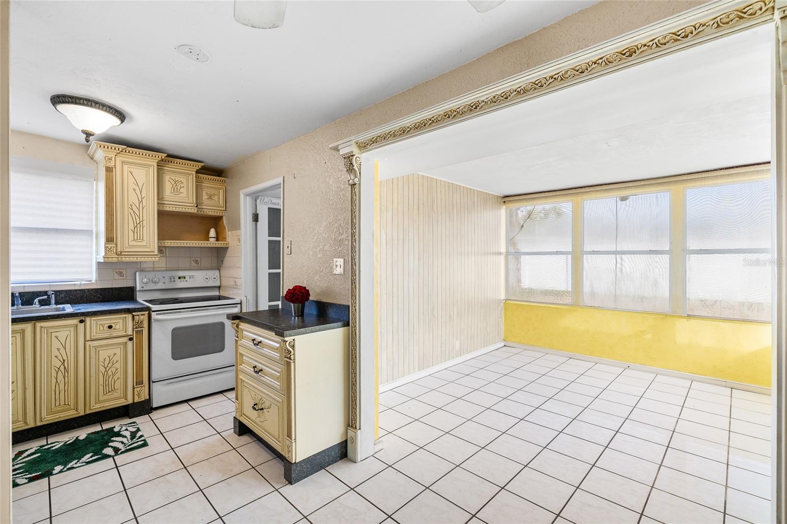 Image 9 of 29 For 10473 113th Avenue