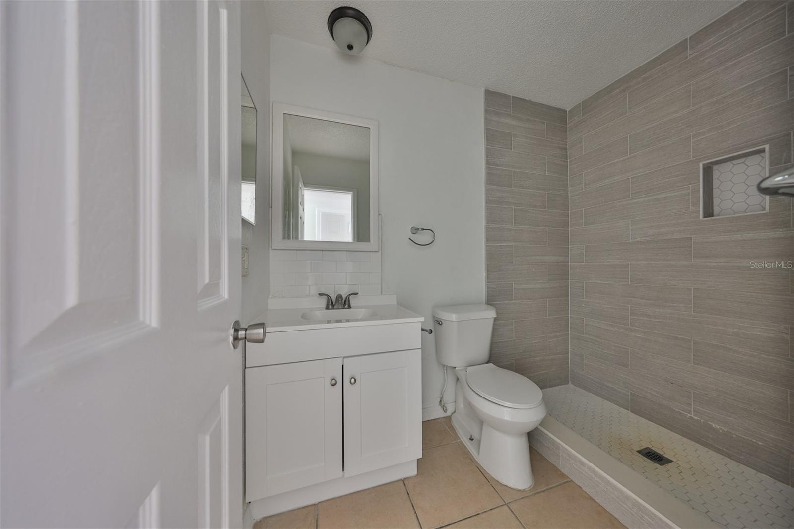 Image 31 of 38 For 11708 Balm Riverview Road