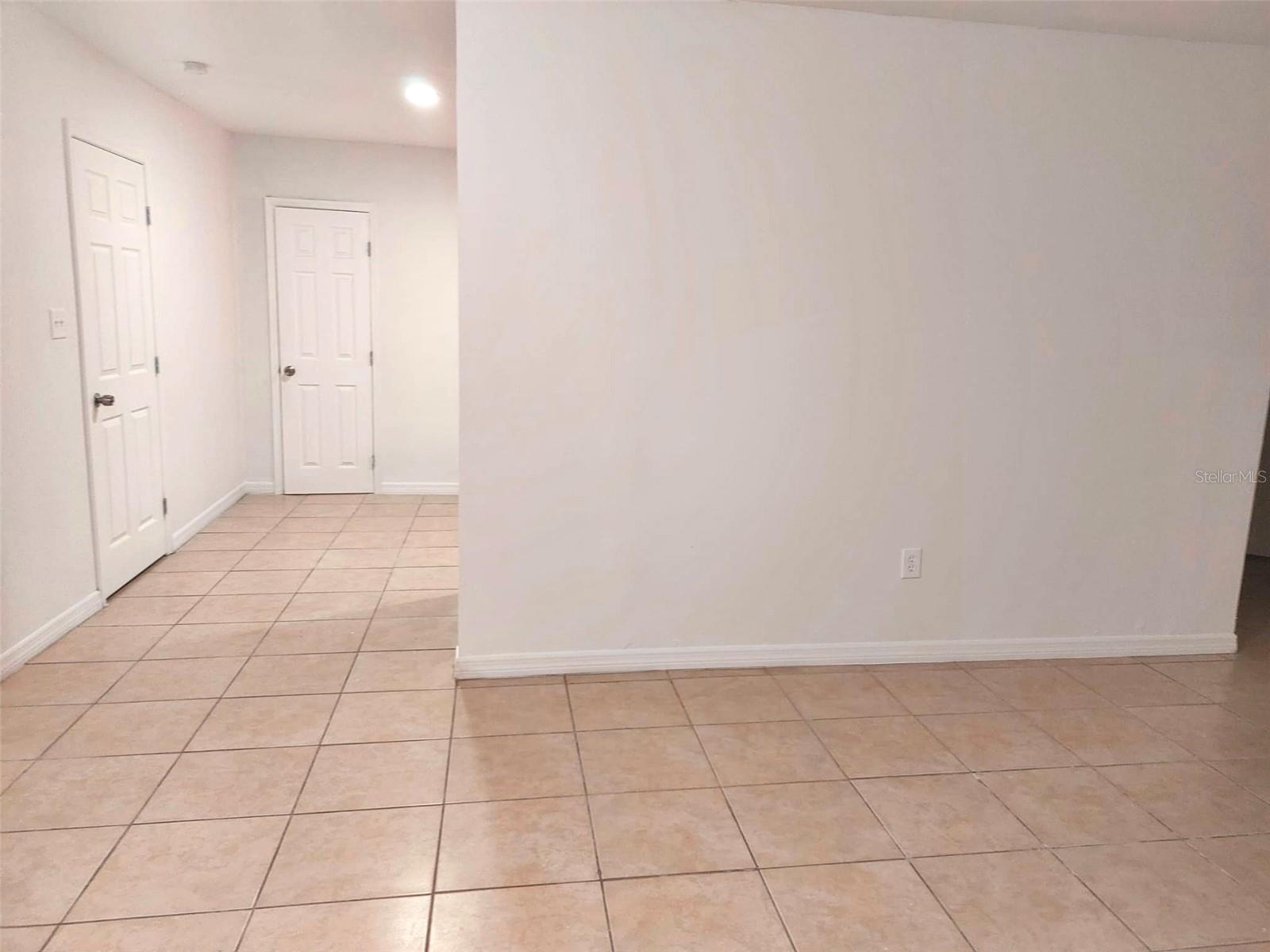 Image 13 of 41 For 2136 Rambla Street