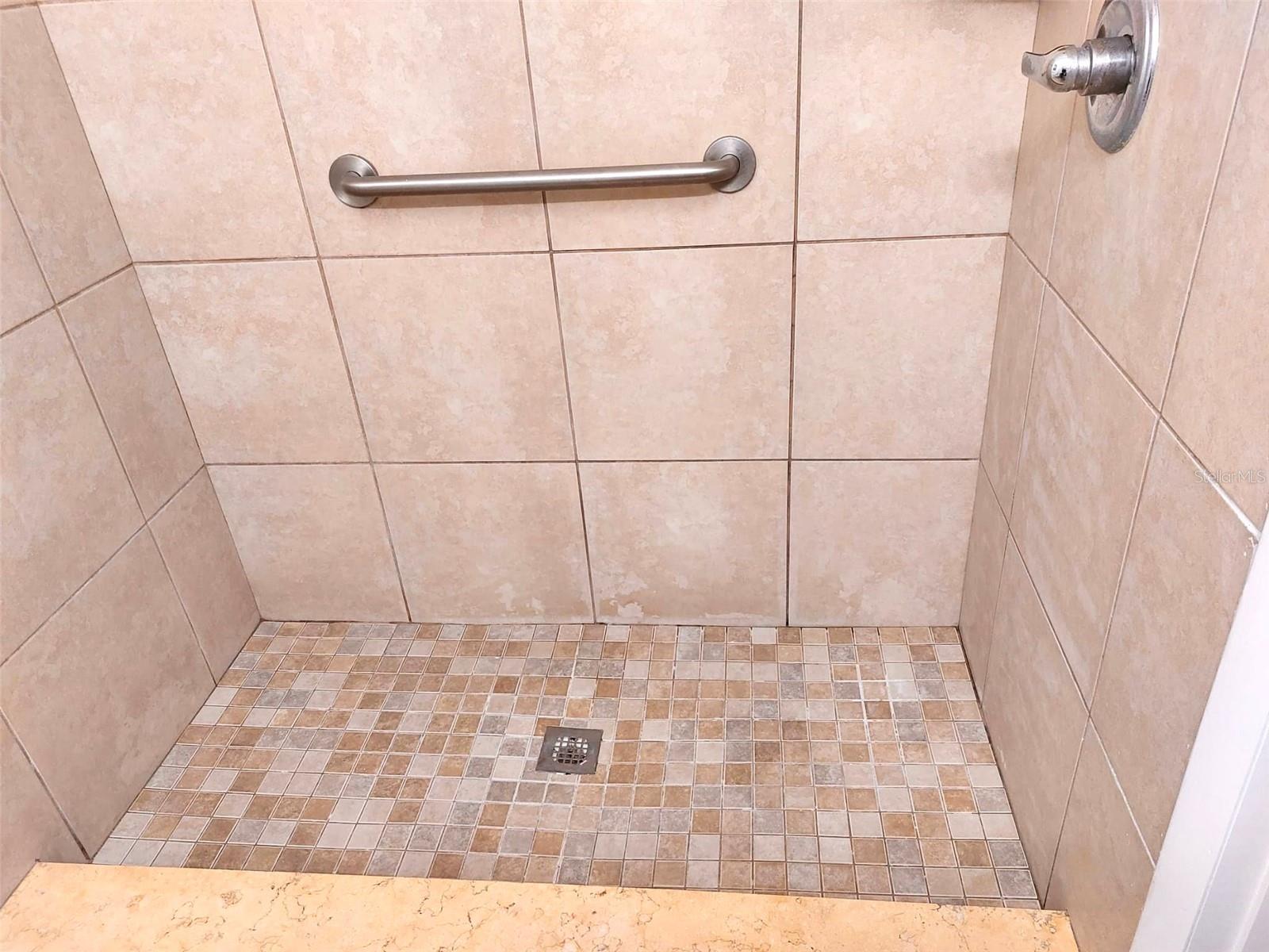 Image 18 of 41 For 2136 Rambla Street