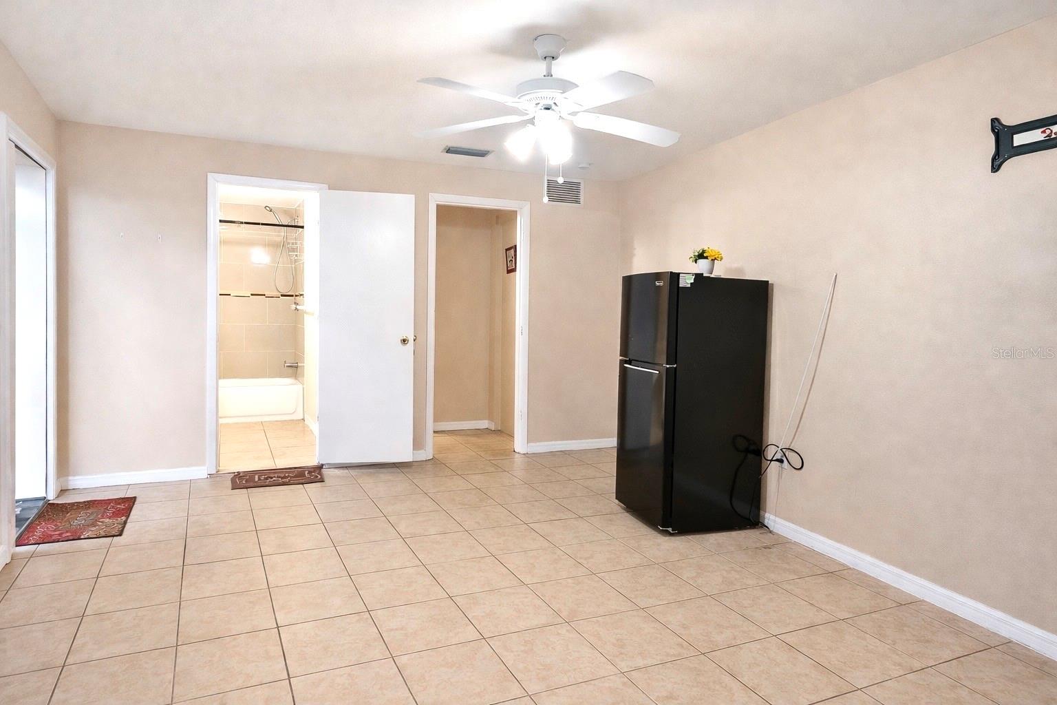 Image 22 of 41 For 2136 Rambla Street