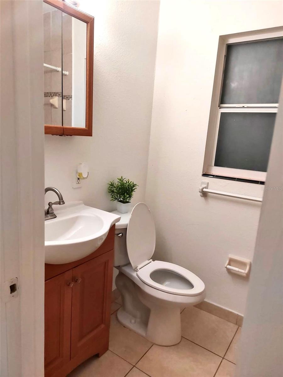 Image 28 of 41 For 2136 Rambla Street