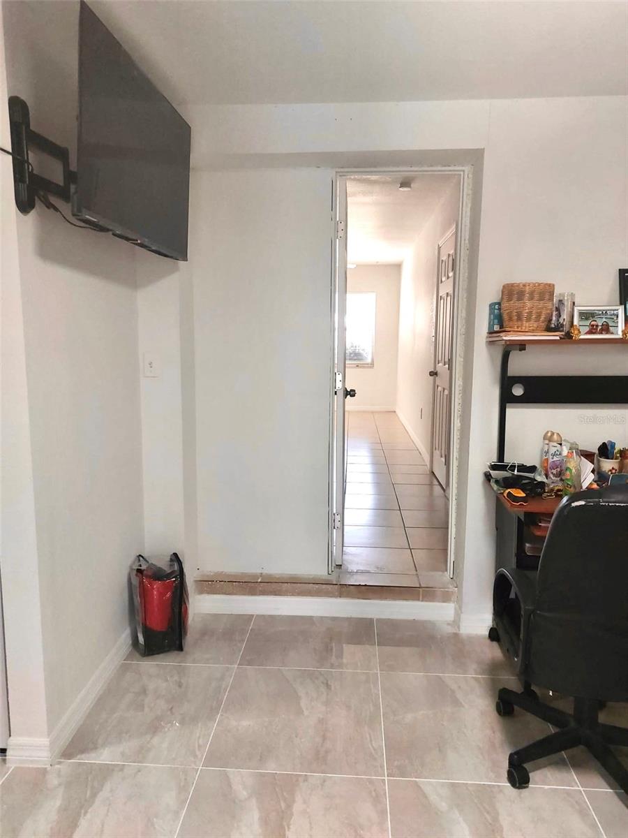 Image 30 of 41 For 2136 Rambla Street