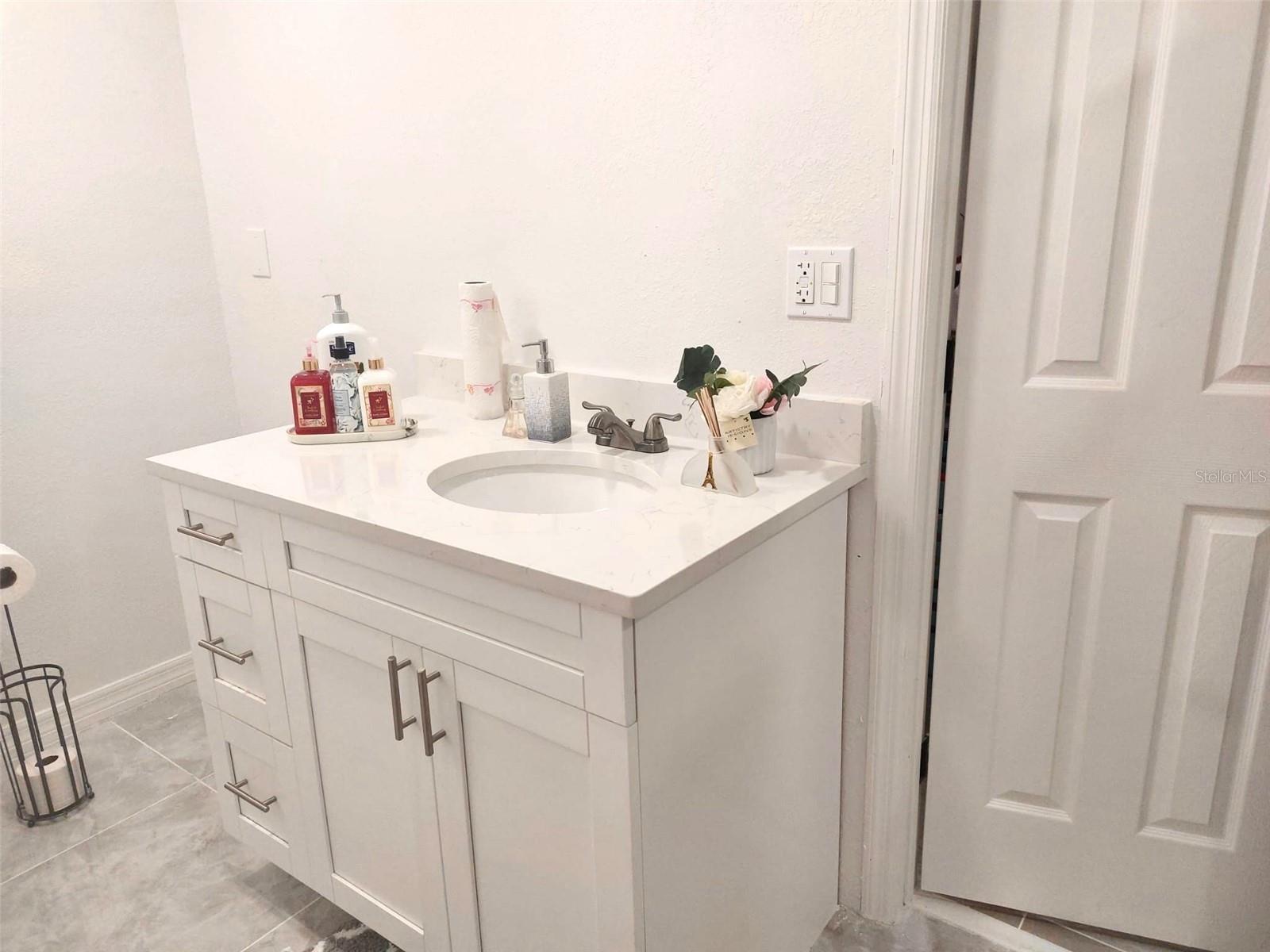 Image 6 of 41 For 2136 Rambla Street