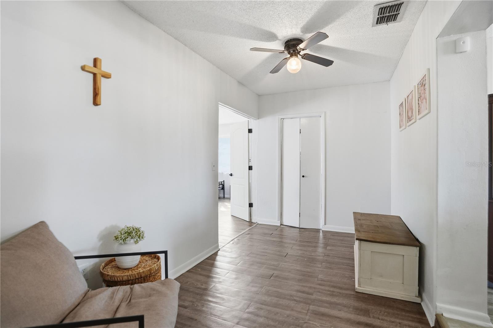 Image 24 of 47 For 4236 Bayridge Court