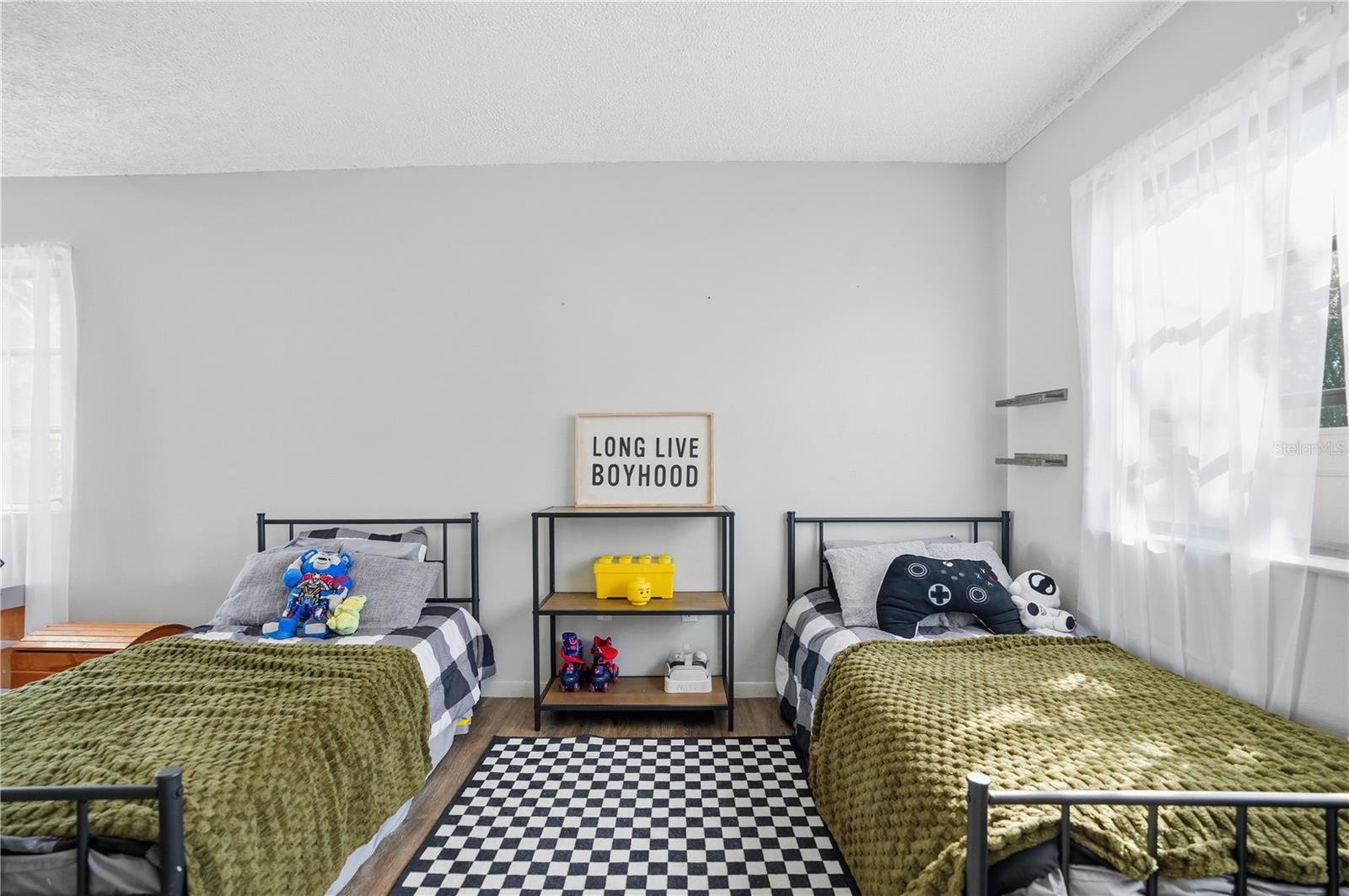 Image 31 of 47 For 4236 Bayridge Court