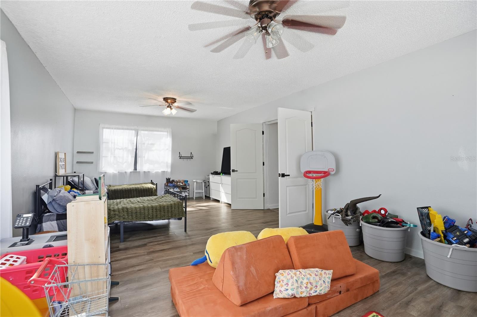 Image 37 of 47 For 4236 Bayridge Court