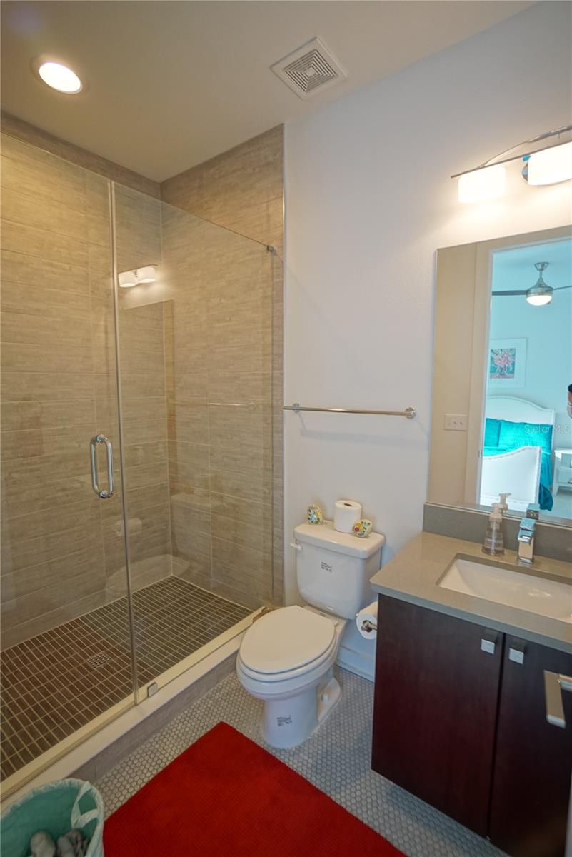 Image 17 of 24 For 209 Trask Street