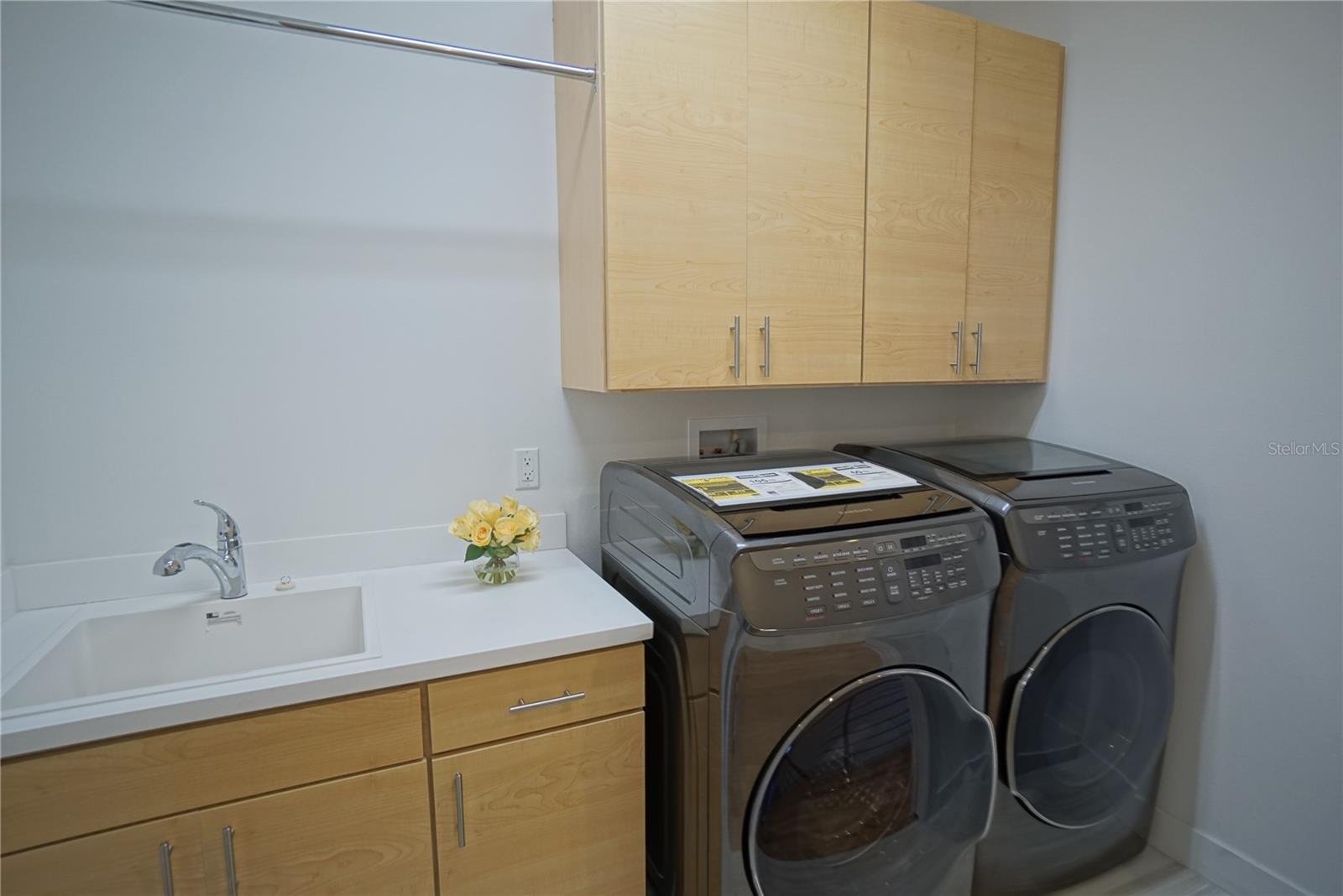 Image 21 of 24 For 209 Trask Street