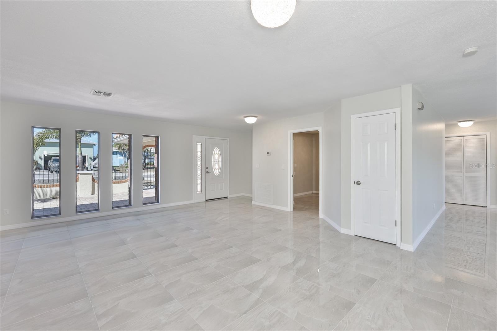 Image 16 of 55 For 6523 King Palm Way