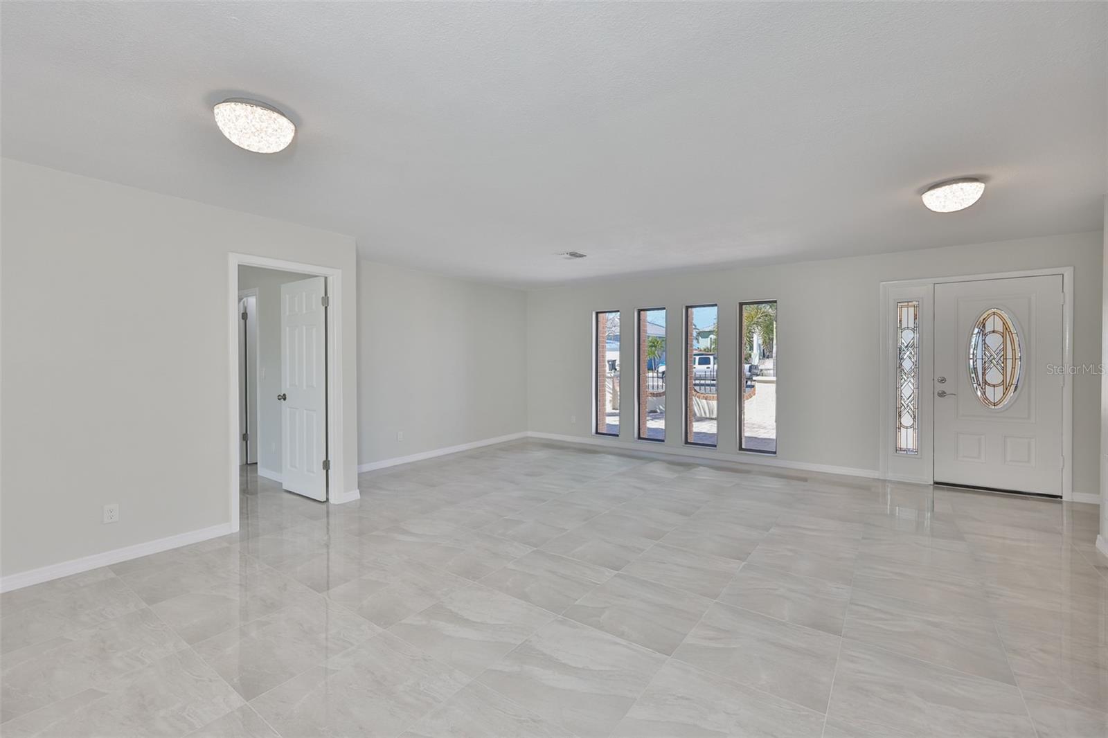 Image 17 of 55 For 6523 King Palm Way