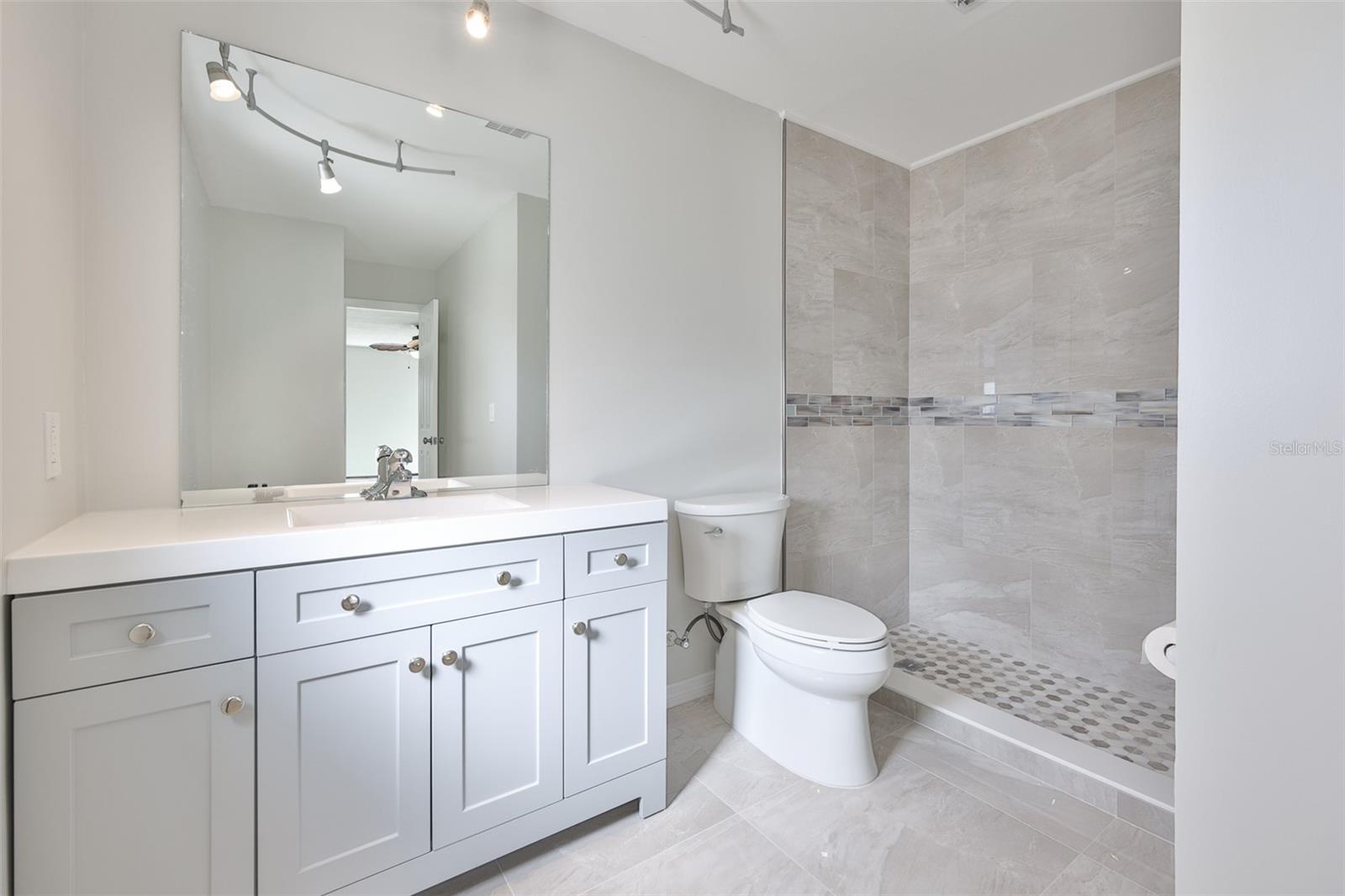 Image 19 of 55 For 6523 King Palm Way