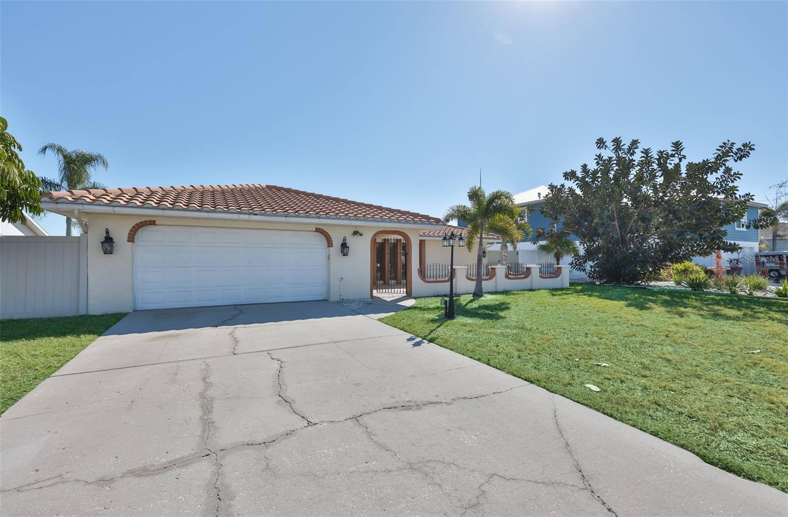 Image 3 of 55 For 6523 King Palm Way