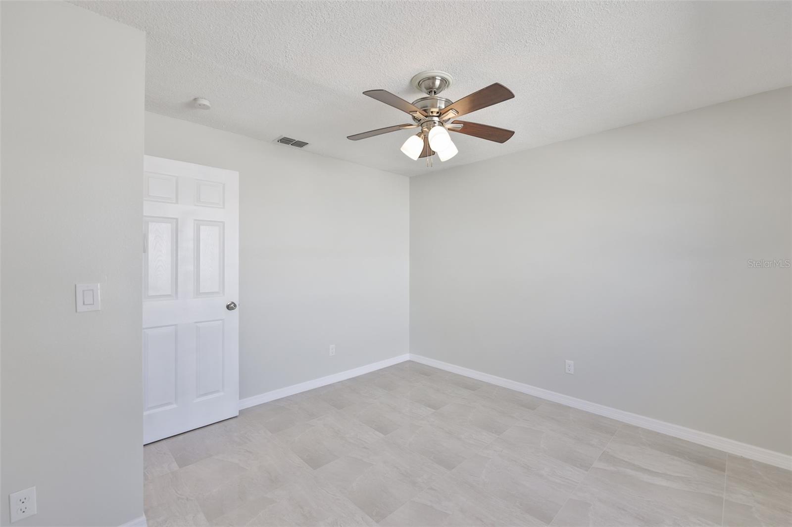 Image 38 of 55 For 6523 King Palm Way