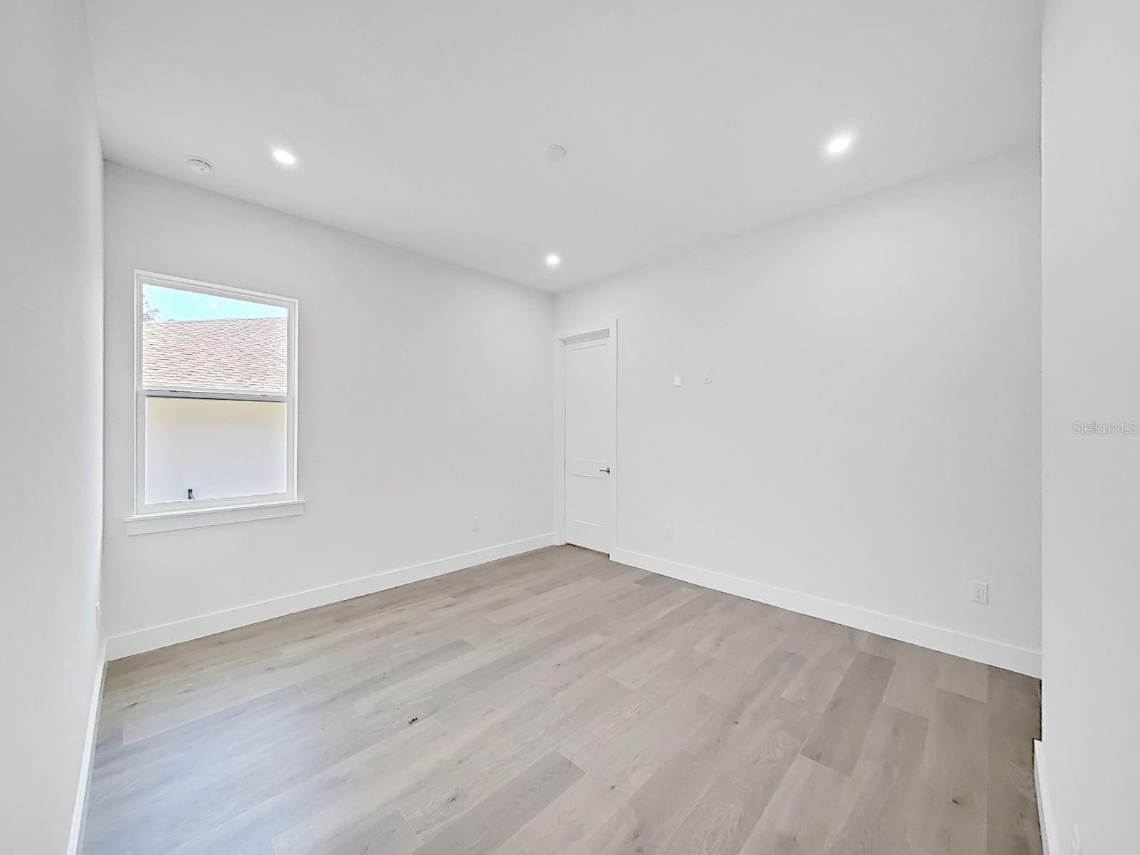 Image 32 of 55 For 4716 Hickory Oak Drive