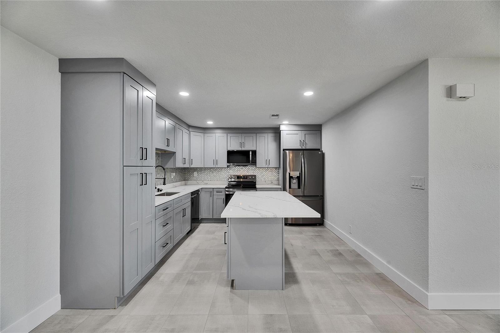 Image 13 of 52 For 1025 Apollo Beach Boulevard 1