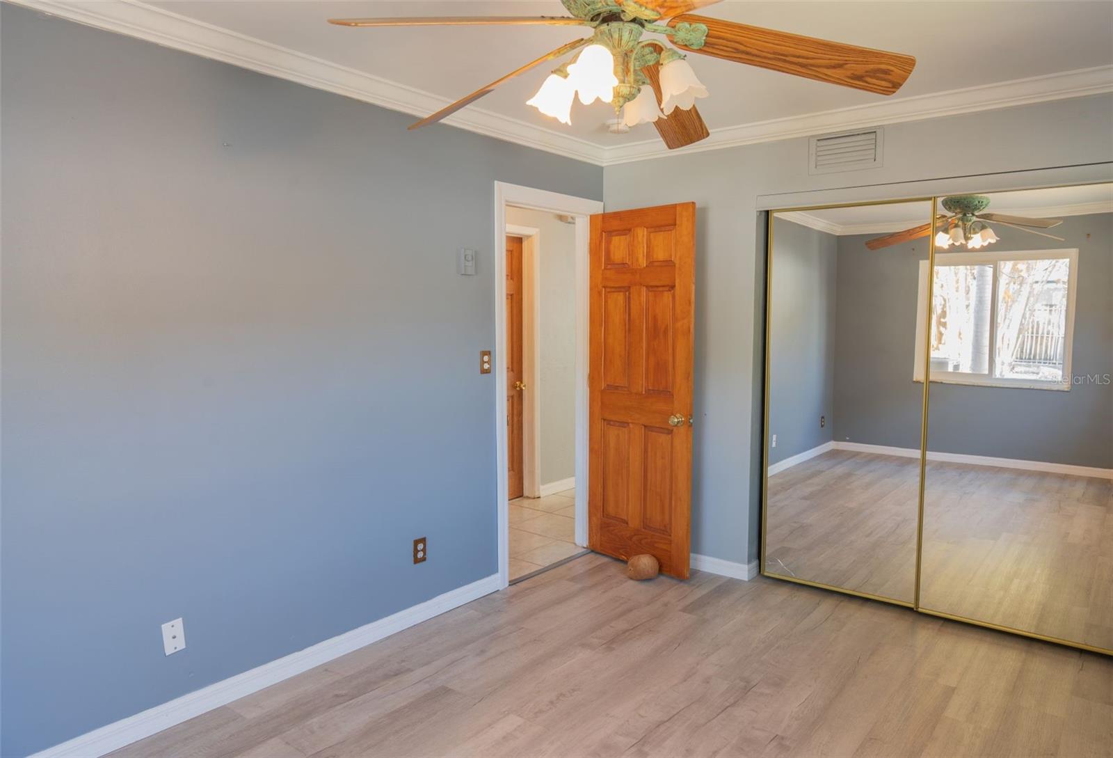 Image 13 of 40 For 619 Garland Street N