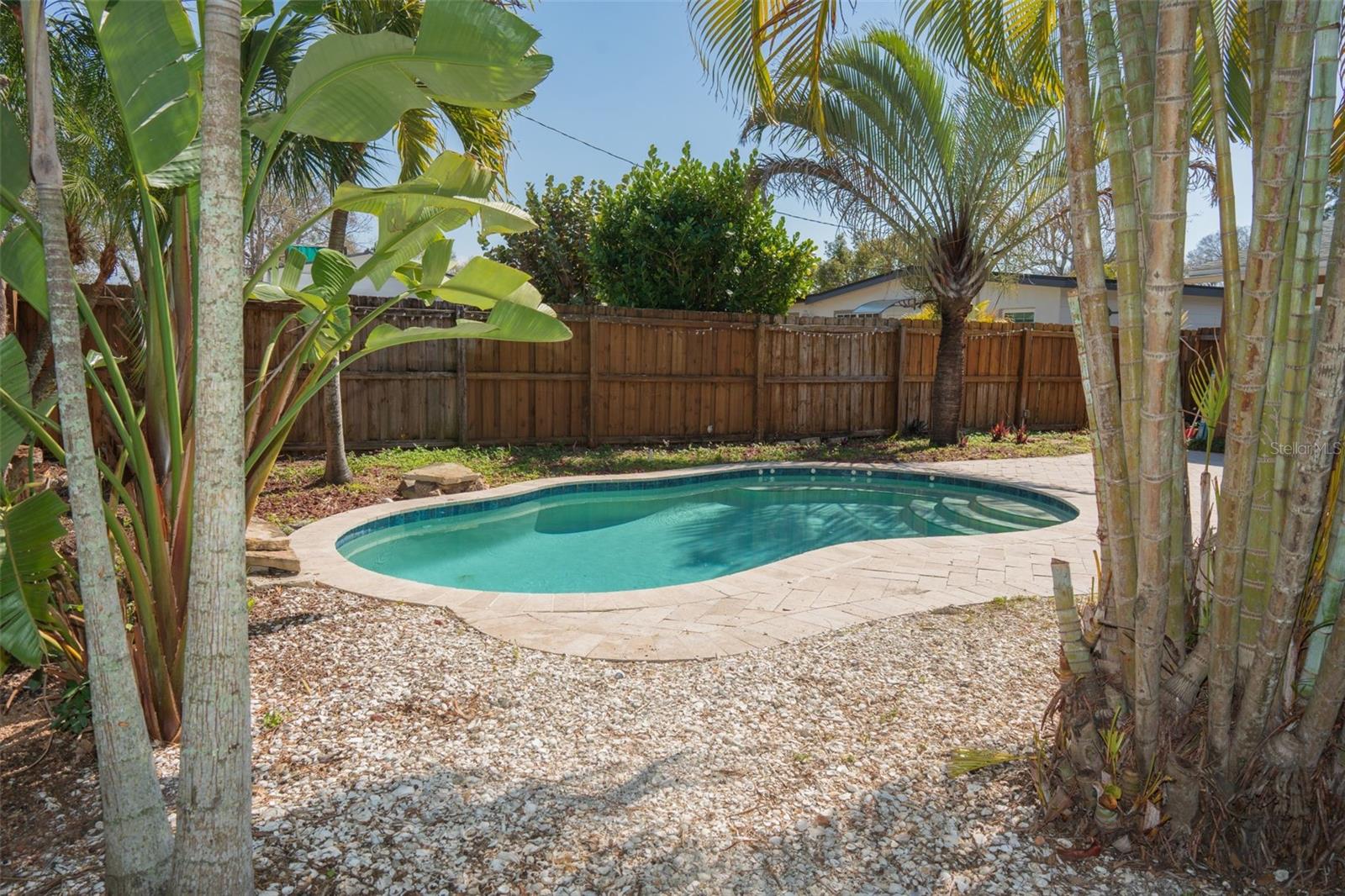 Image 30 of 40 For 619 Garland Street N