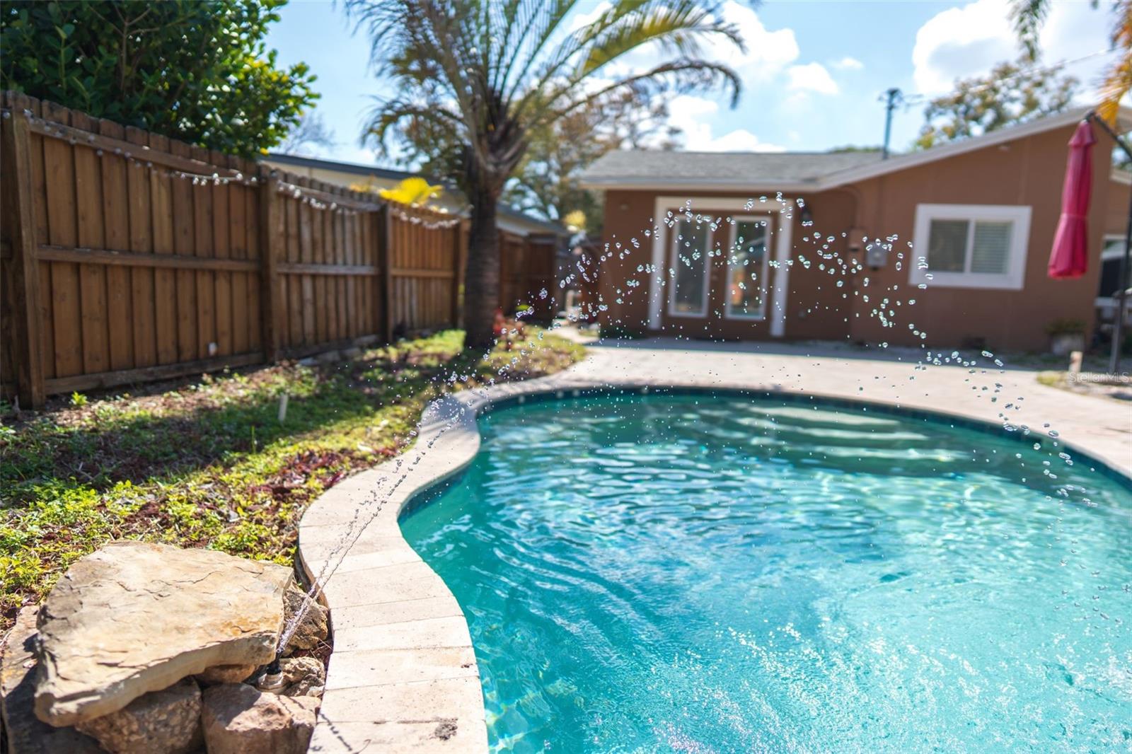 Image 34 of 40 For 619 Garland Street N