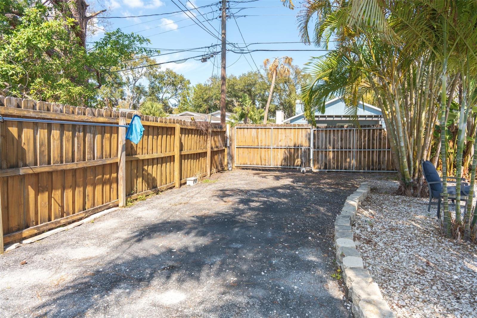 Image 38 of 40 For 619 Garland Street N