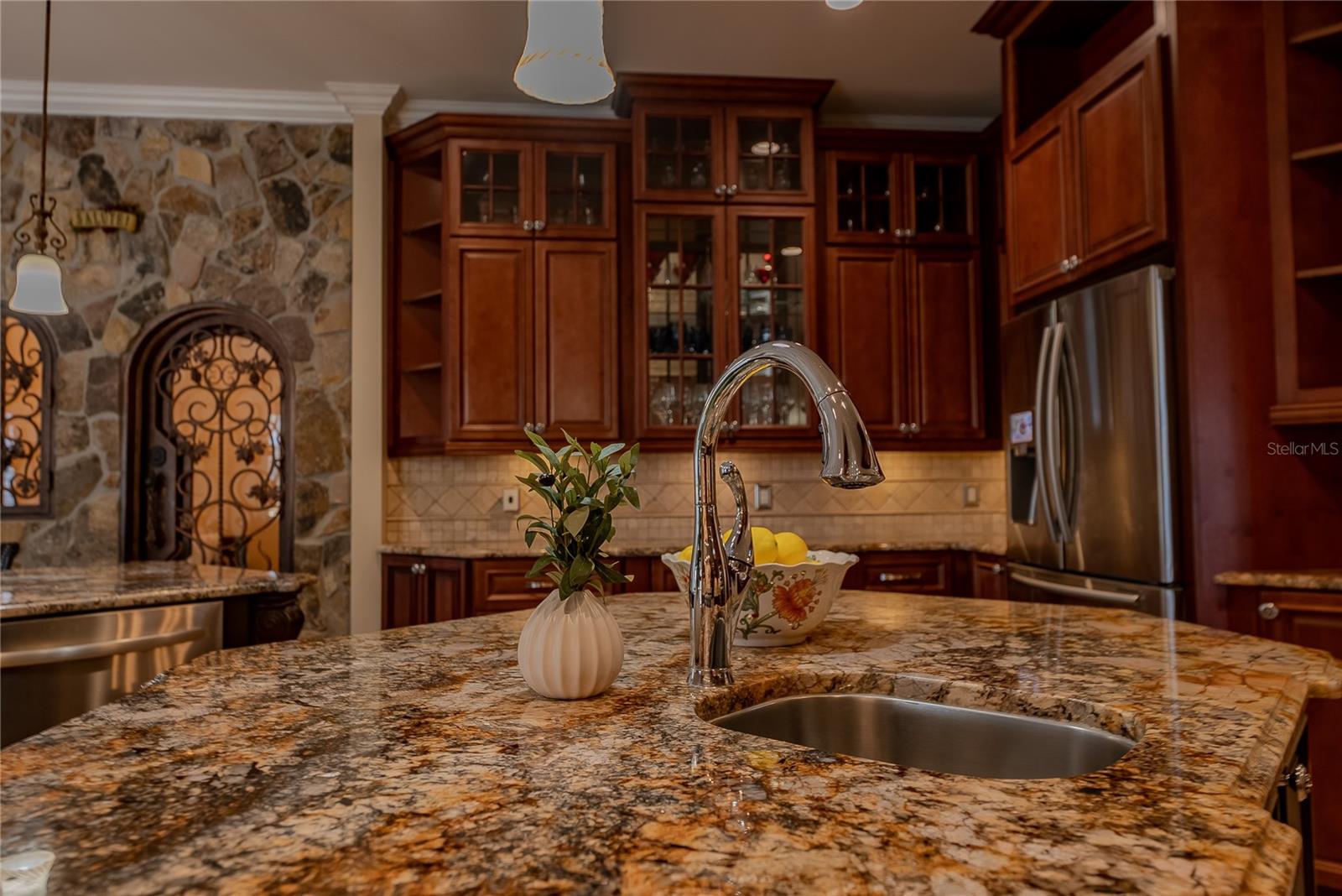 Image 18 of 62 For 3341 Gulf Boulevard