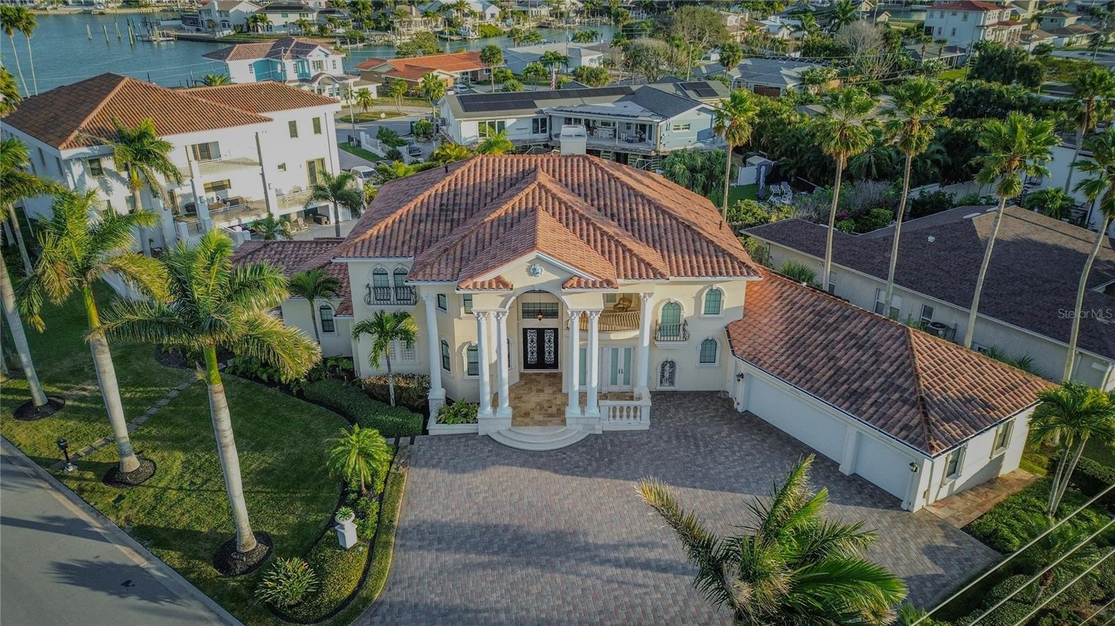 Image 34 of 62 For 3341 Gulf Boulevard