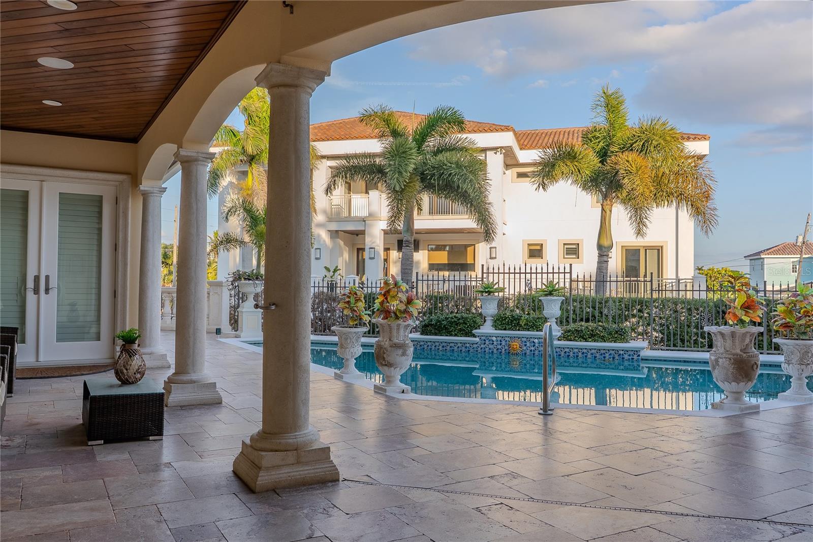 Image 9 of 62 For 3341 Gulf Boulevard