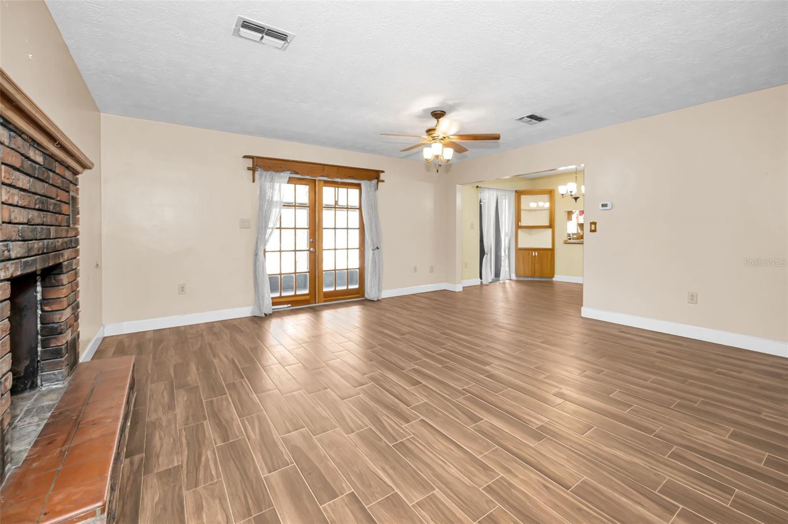 Listing photo id 35 for 7230 Old Homestead Road