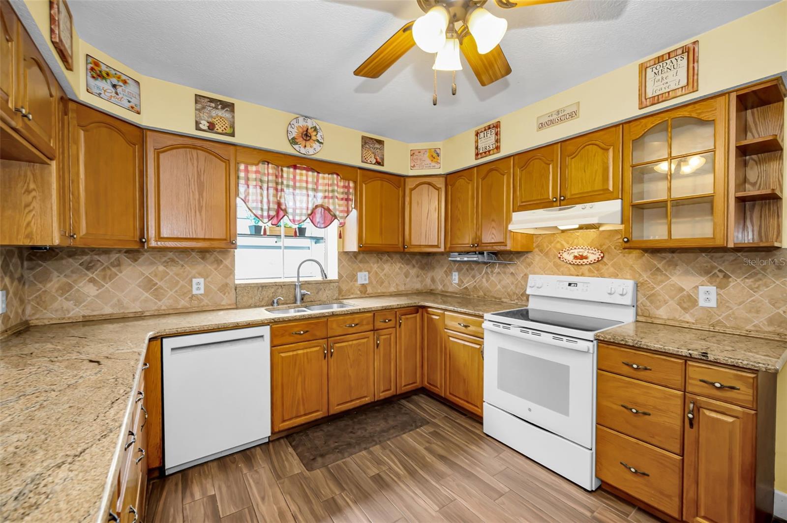 Listing photo id 38 for 7230 Old Homestead Road