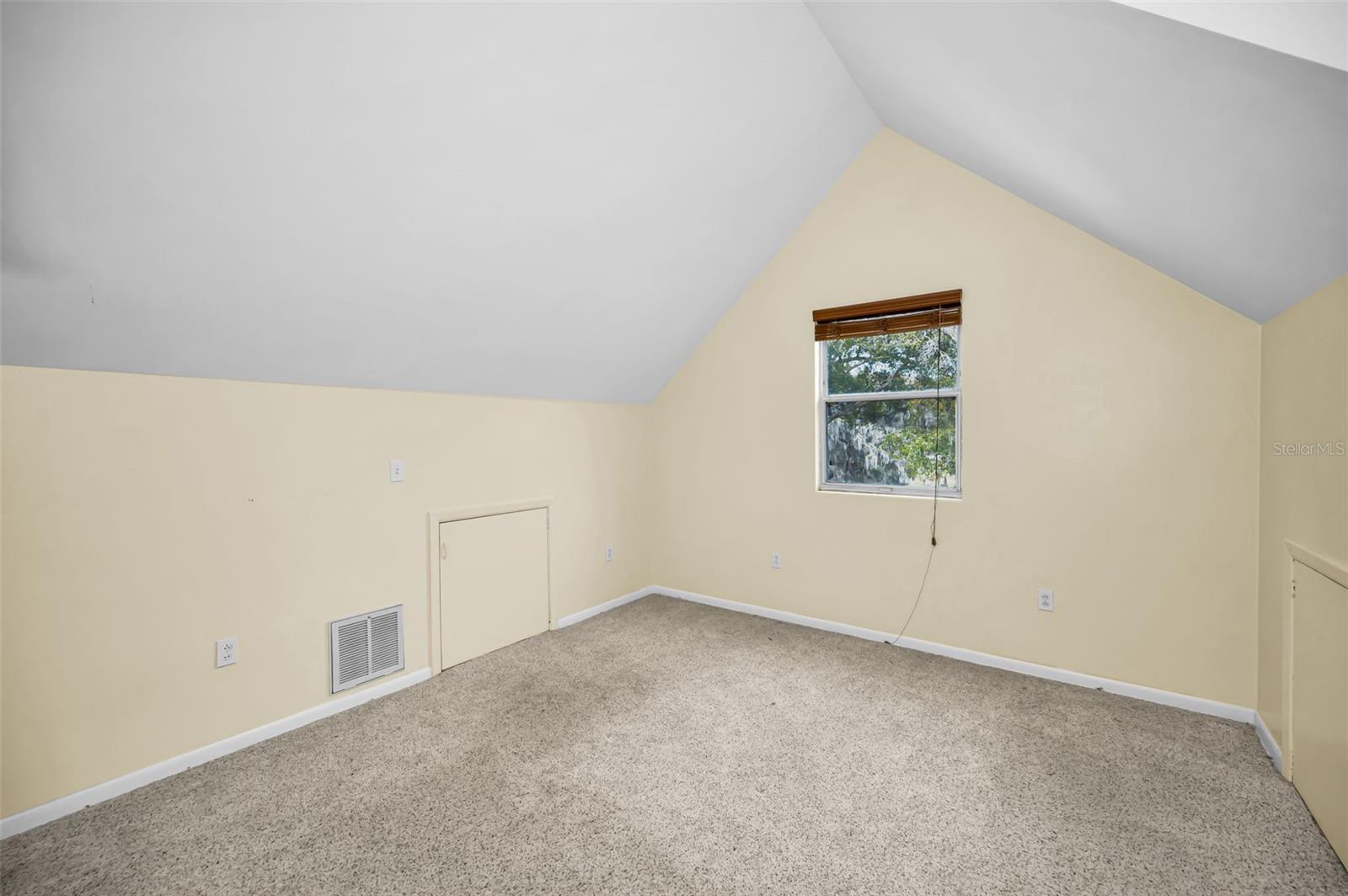 Listing photo id 50 for 7230 Old Homestead Road