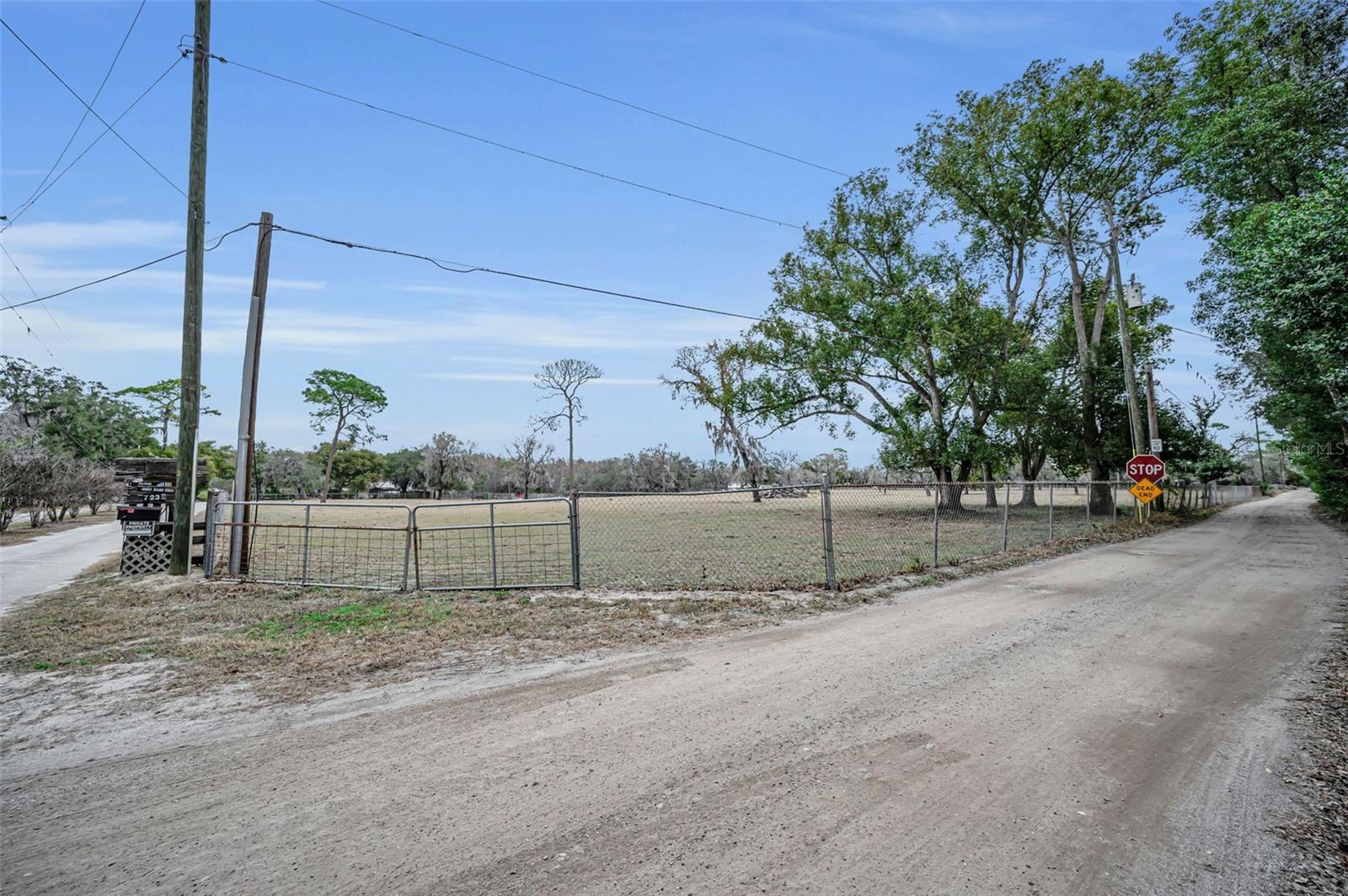 Listing photo id 5 for 7230 Old Homestead Road