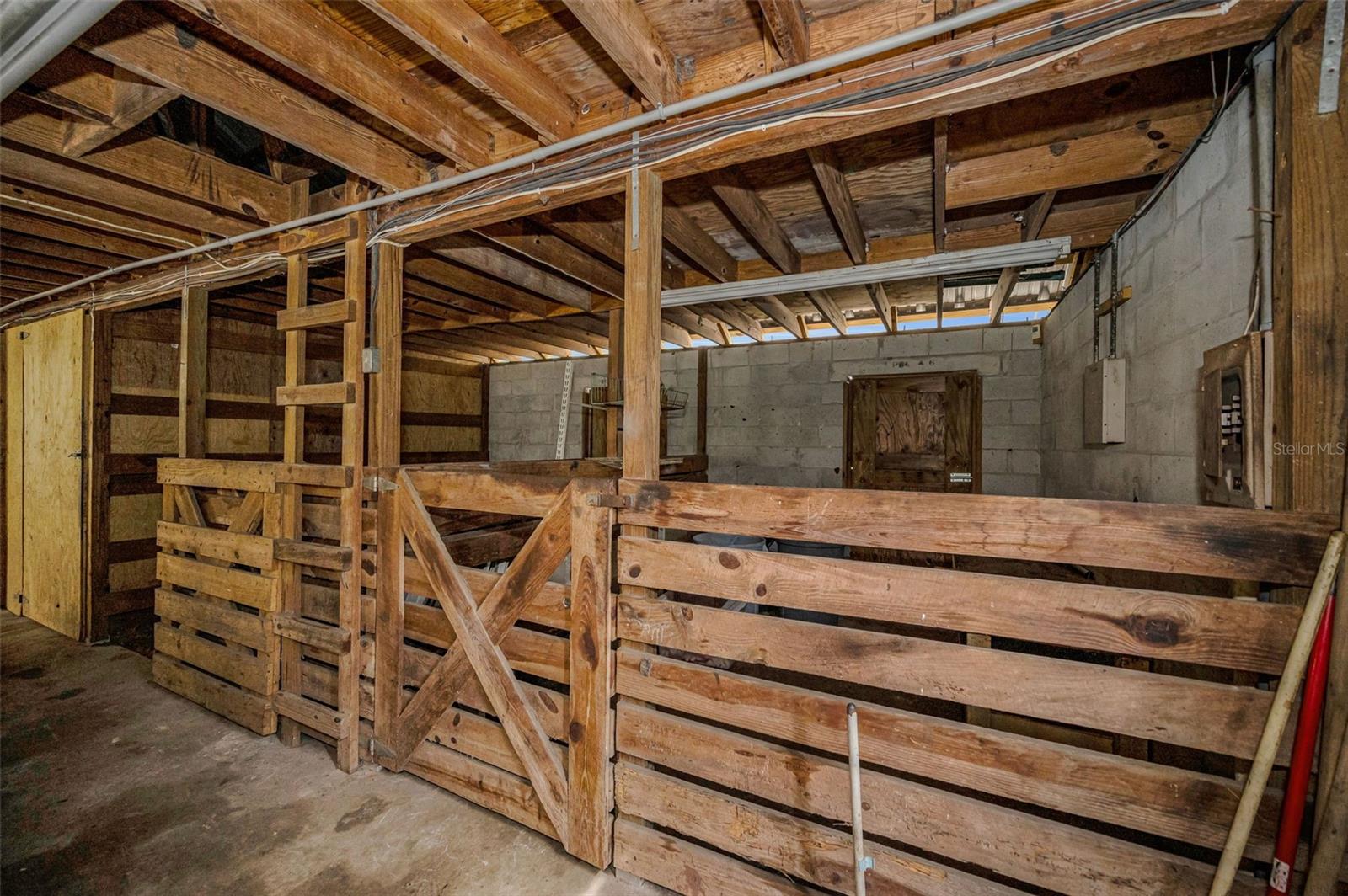 Listing photo id 72 for 7230 Old Homestead Road