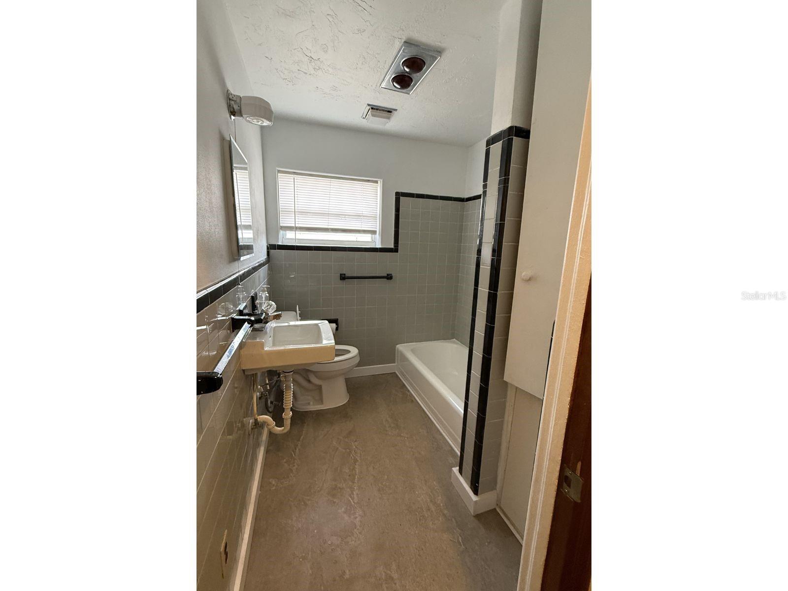 Image 22 of 32 For 13725 10th Street