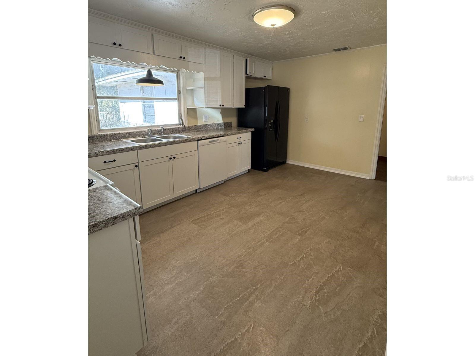 Image 6 of 32 For 13725 10th Street