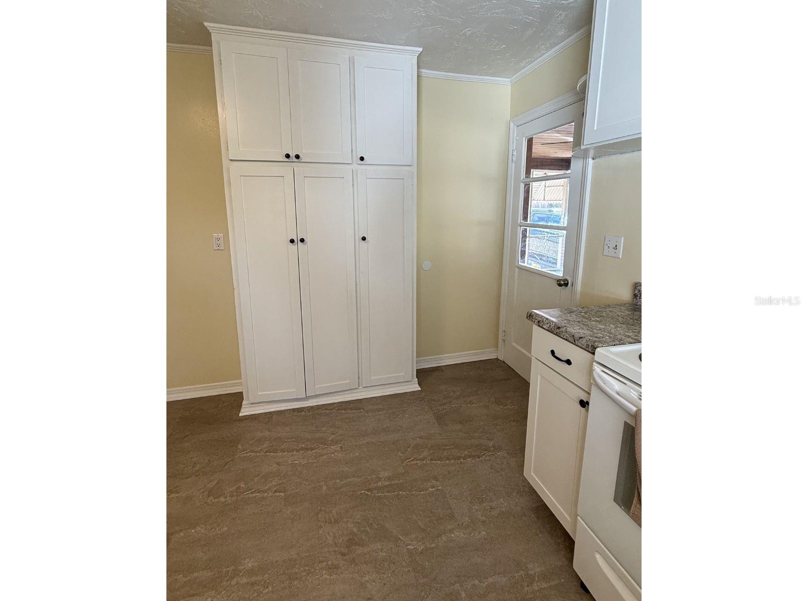 Image 7 of 32 For 13725 10th Street