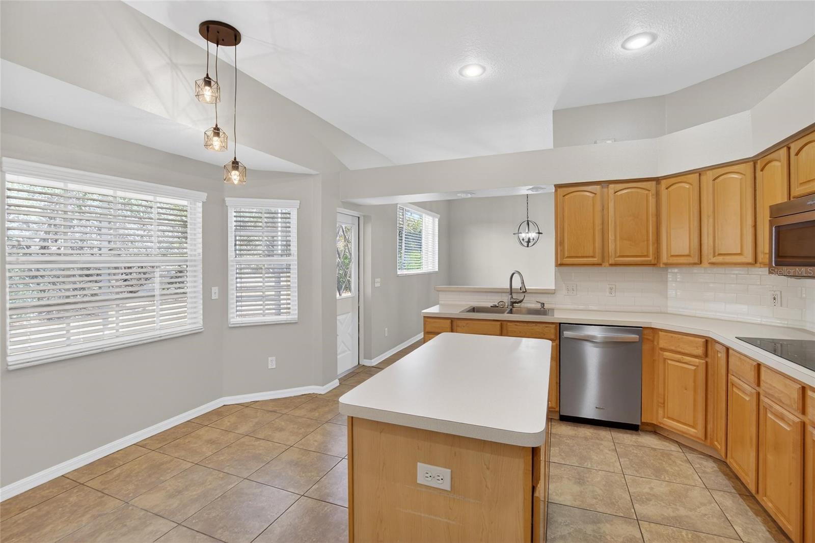 Image 15 of 45 For 11304 Balm Riverview Road