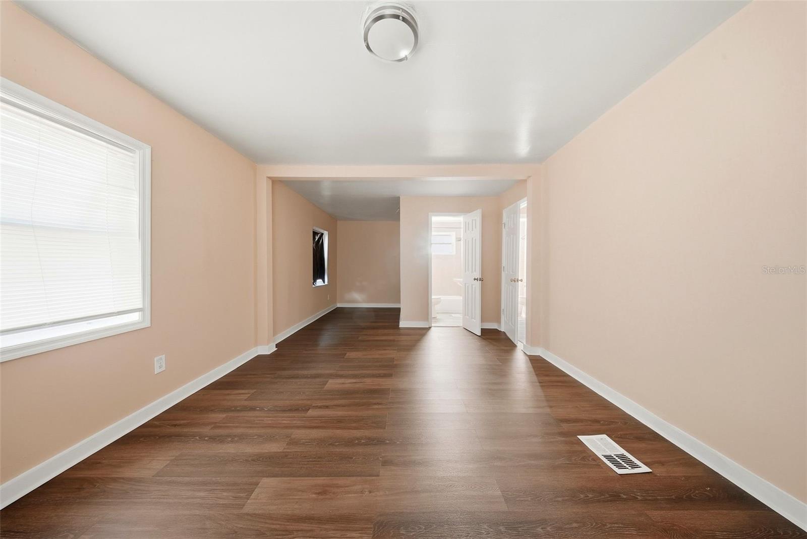 Image 15 of 39 For 514 Morgan Street