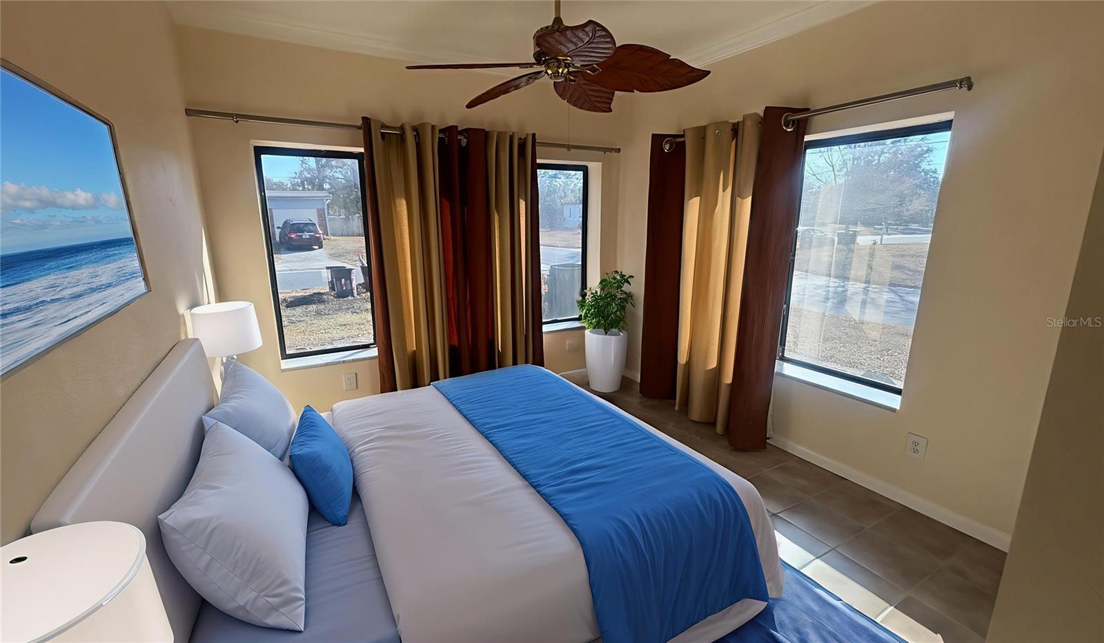 Image 10 of 25 For 2002 Robson Street