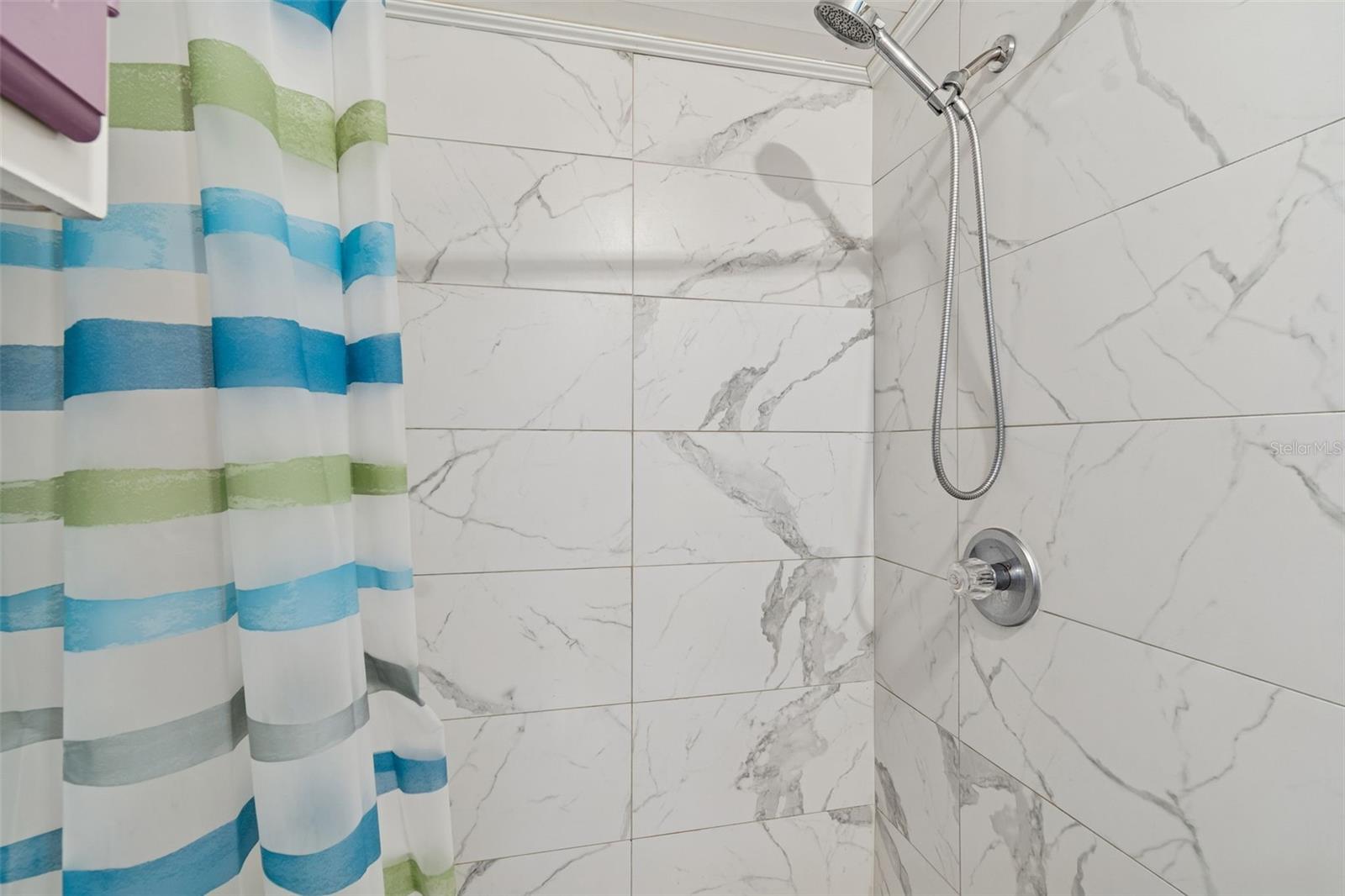 Image 15 of 100 For 6411 Holloman Creek Court