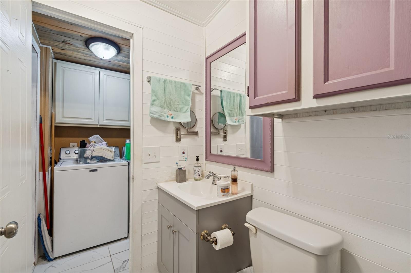 Image 16 of 100 For 6411 Holloman Creek Court