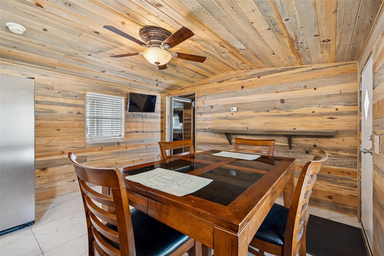 Image 32 of 100 For 6411 Holloman Creek Court