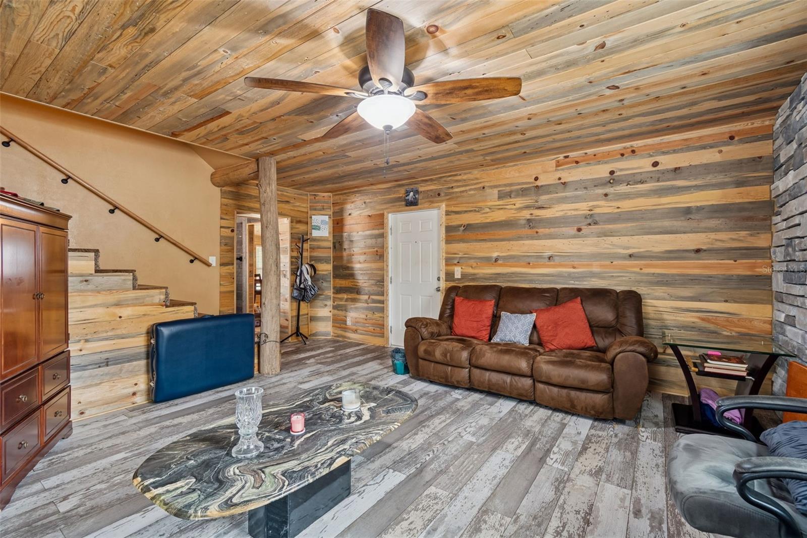 Image 37 of 100 For 6411 Holloman Creek Court