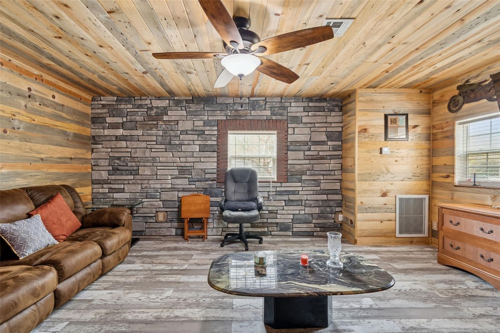 Image 39 of 100 For 6411 Holloman Creek Court